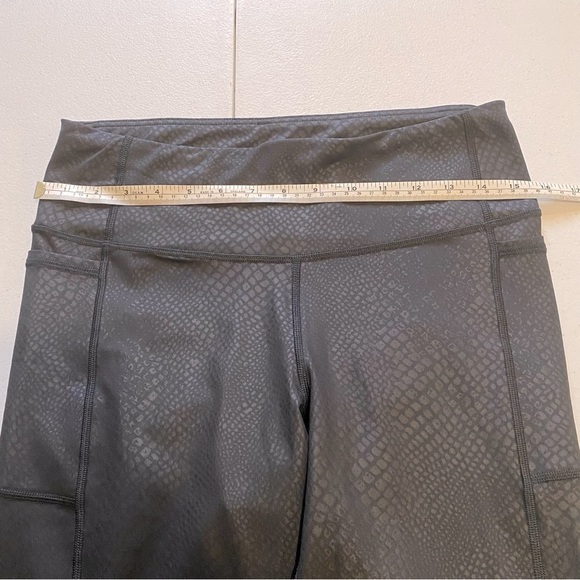 GAPFITS SNAKESKIN LEGGINGS BLACK WOMEMS HIGH-RISE SIZE MEDIUM - Picture 11 of 12